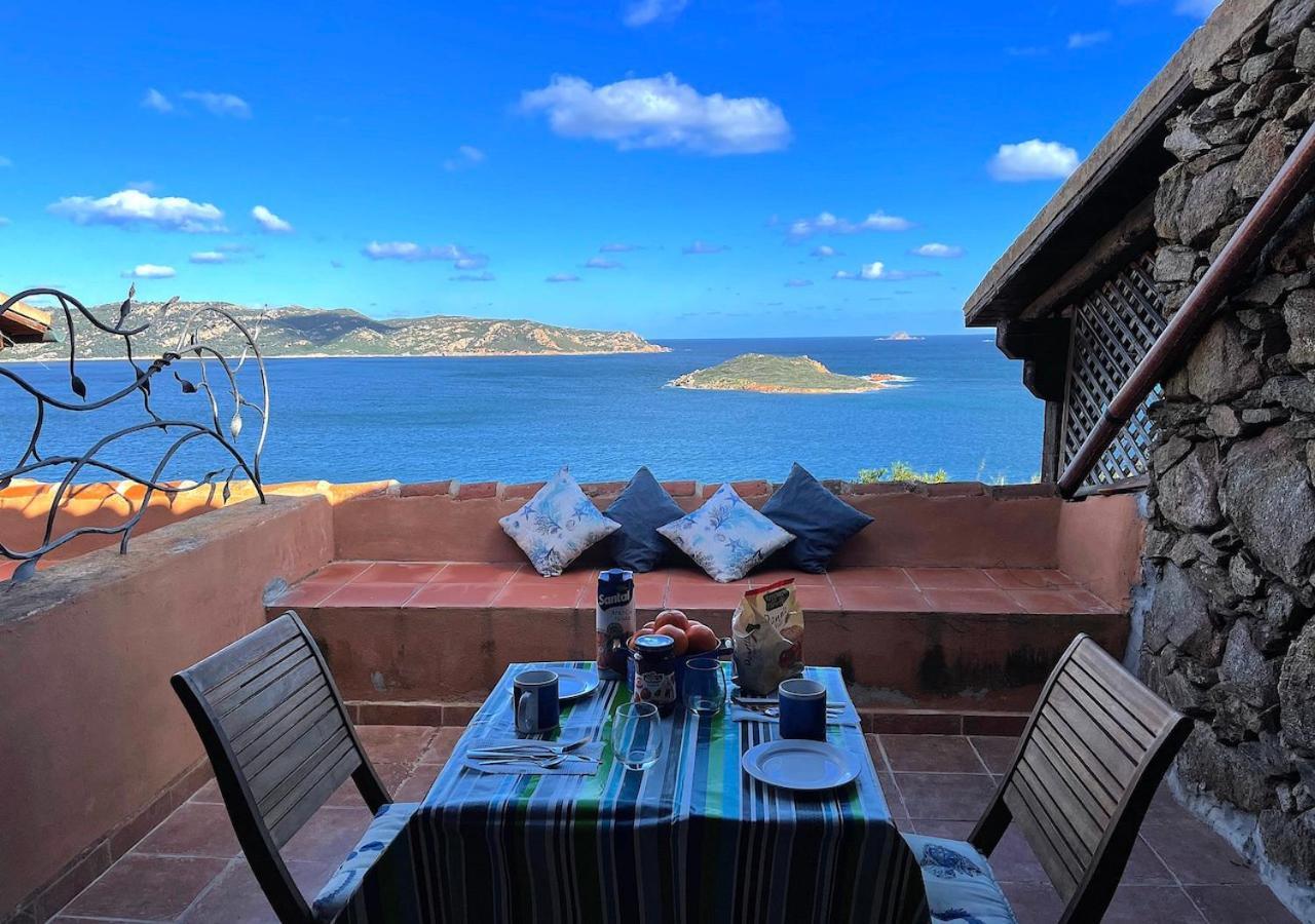 شقة San Teodoro Punta Est Delizioso Monolocale Vista Mare المظهر الخارجي الصورة
